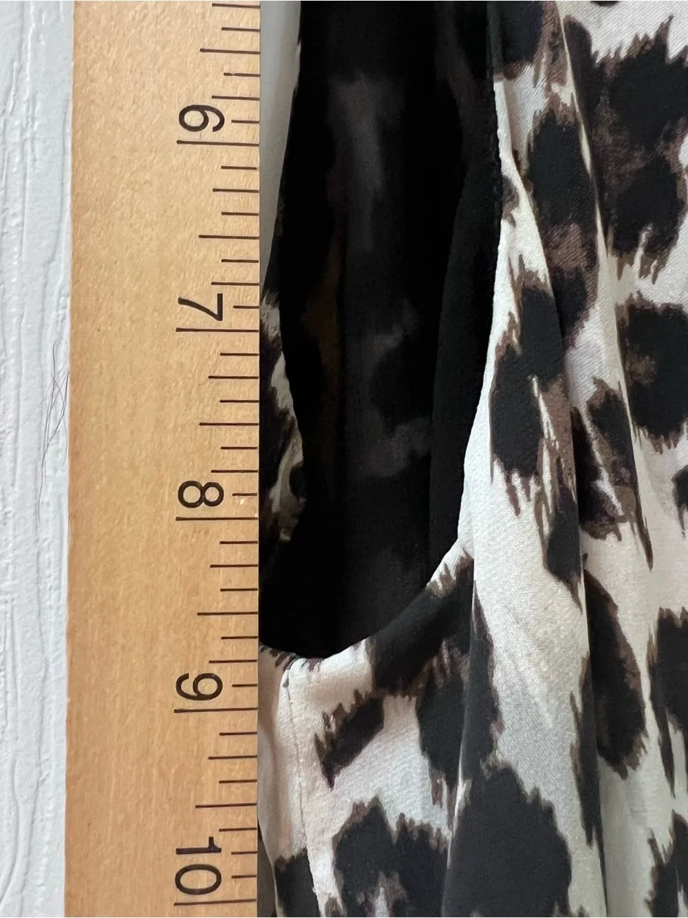 Diane von Furstenberg Women's Silk Sleeveless Blouse Animal Print Brown Size P
